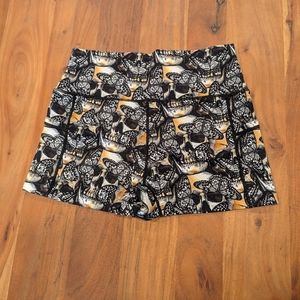 Constantly Varied Gear Shorts Size M